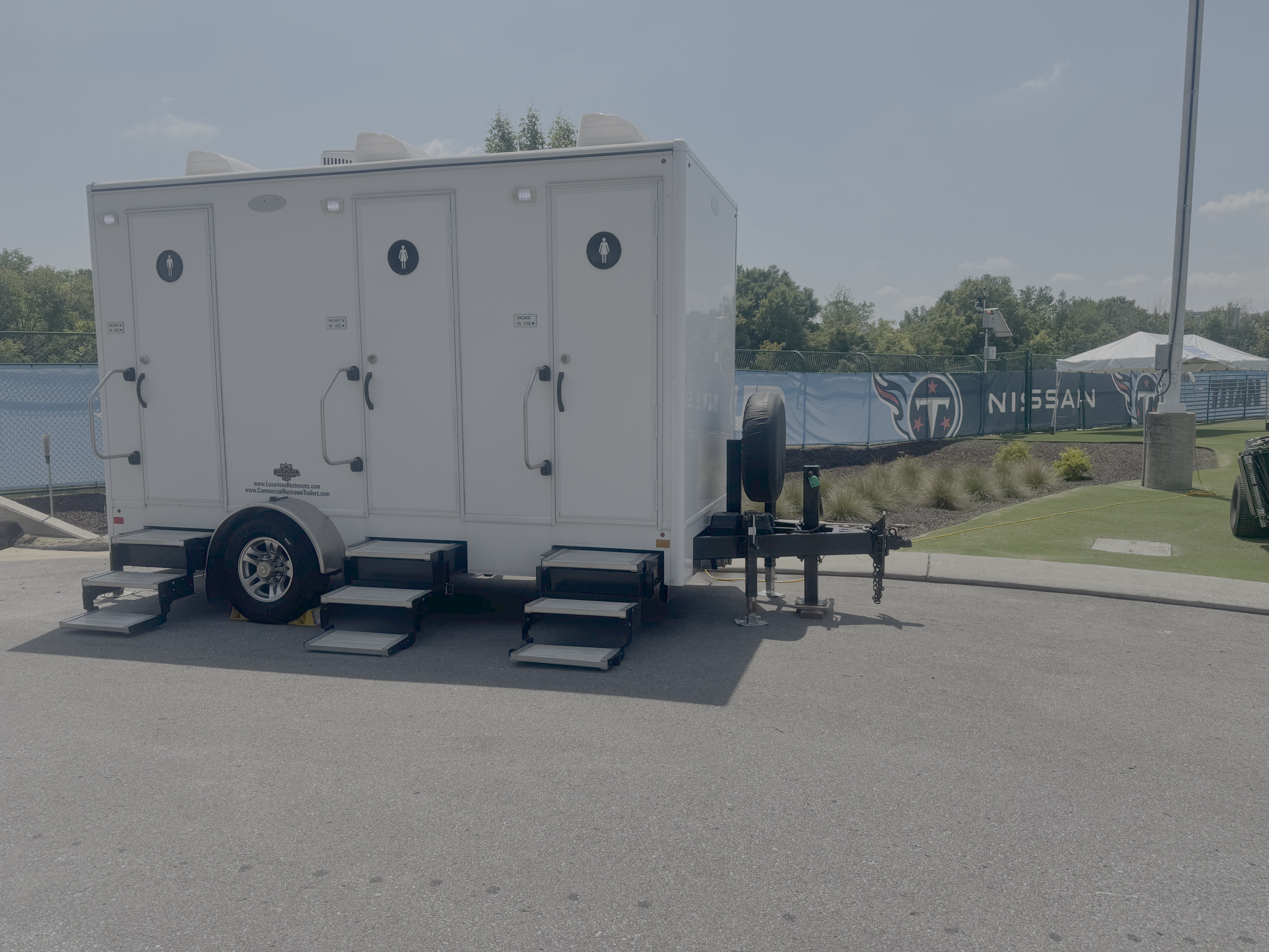 Exterior trailer setup